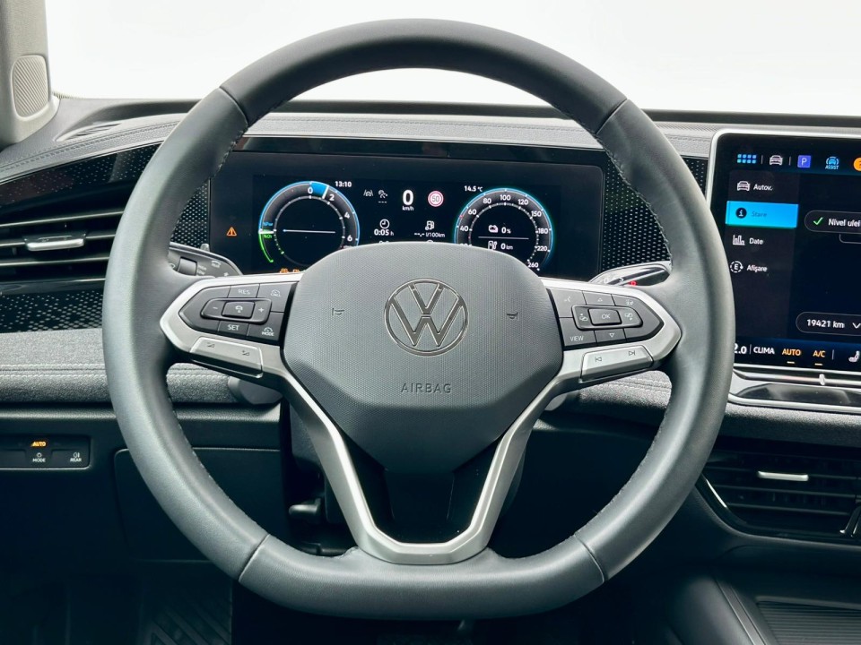 Volkswagen Passat Base1.5 TSI PHEV