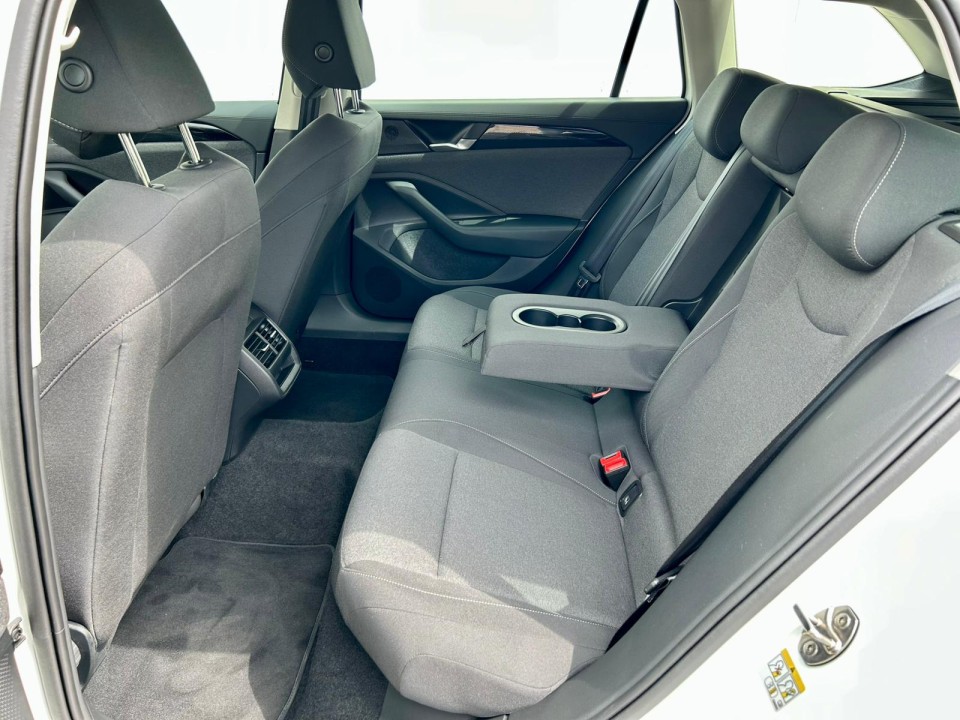 Volkswagen Passat Base1.5 TSI PHEV