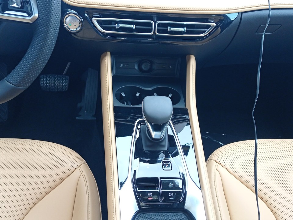 mg noul hs hev 5 usi exclusive 1 5 t gdi hev 224 cp at 136a479793dc40a