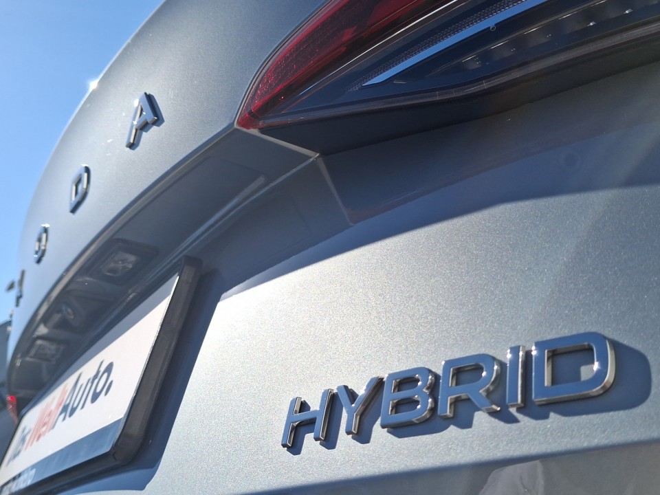 Skoda Octavia M-HEVSELECTS110/1.5A7F