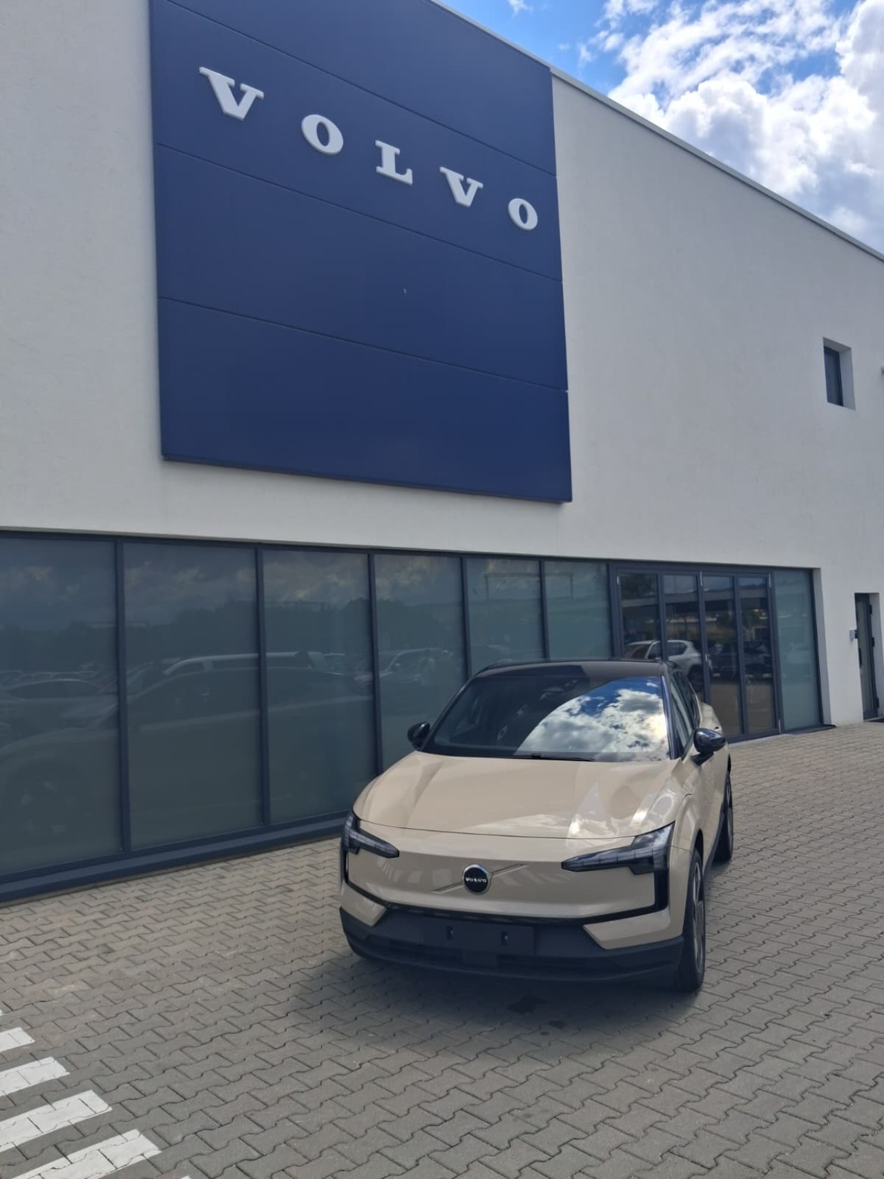 Volvo EX30