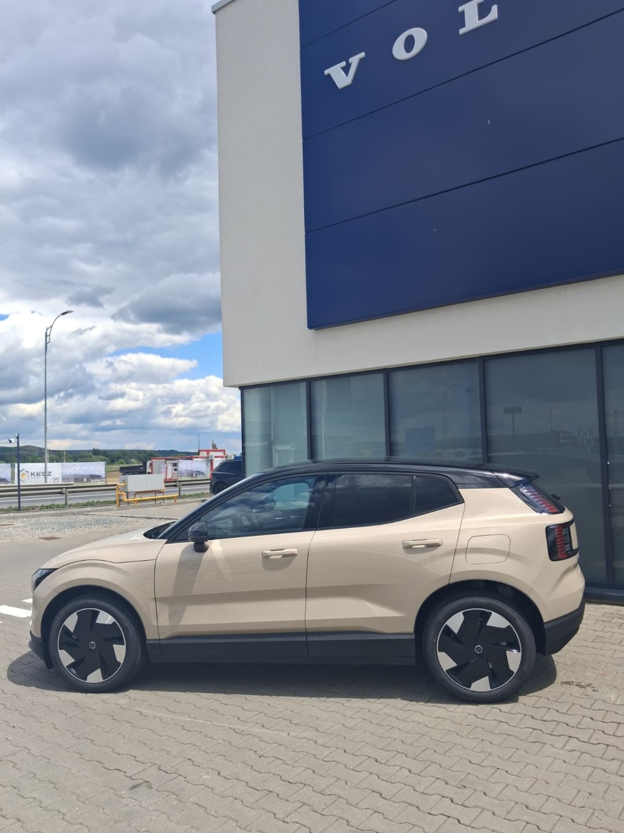 Volvo EX30