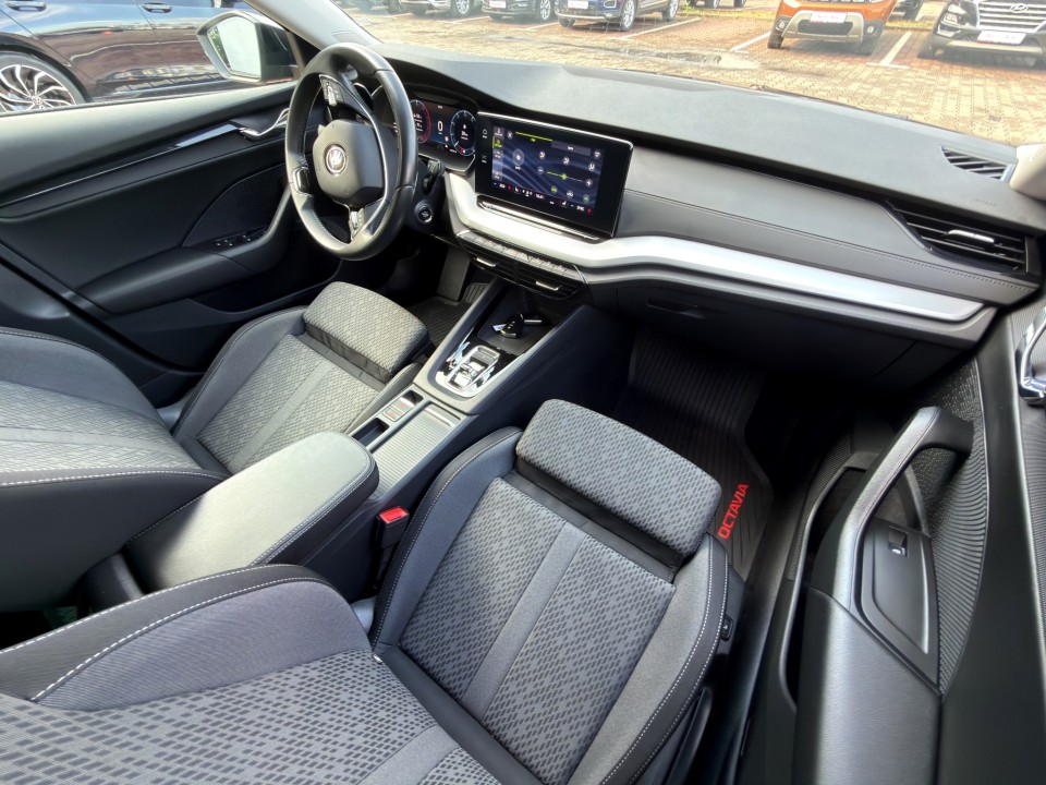 Skoda Octavia SKODA OCT.COM AMB TD110/2.0A7F