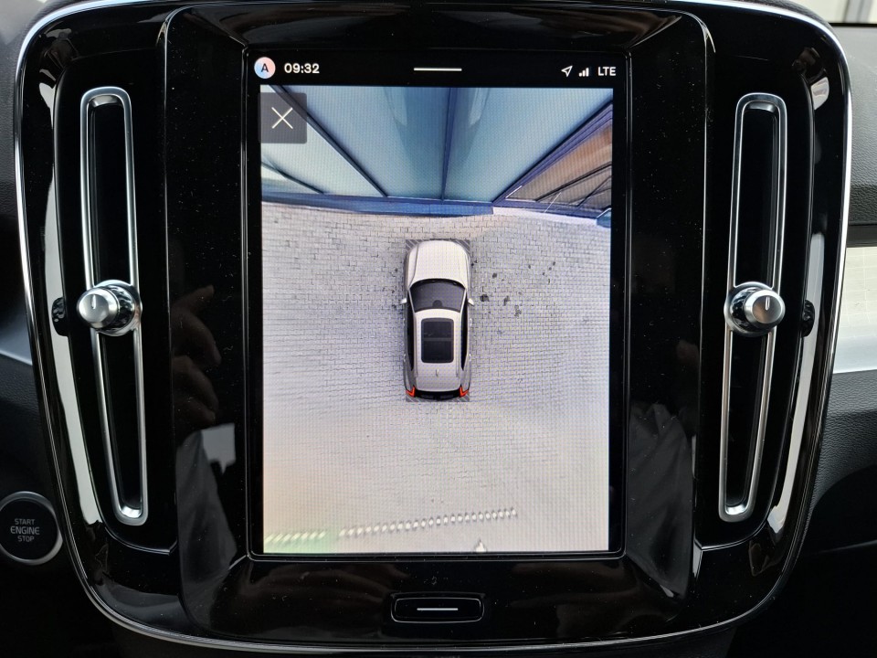 Volvo XC 40 XC40 Plus Dark B3 (P) AT7 FWD