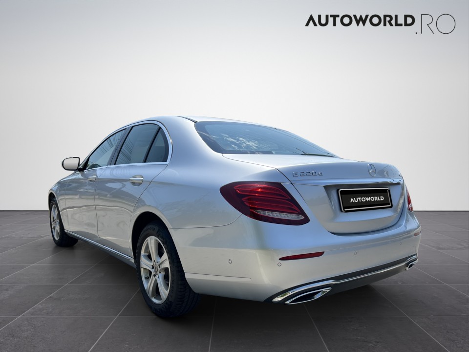 Mercedes-Benz E