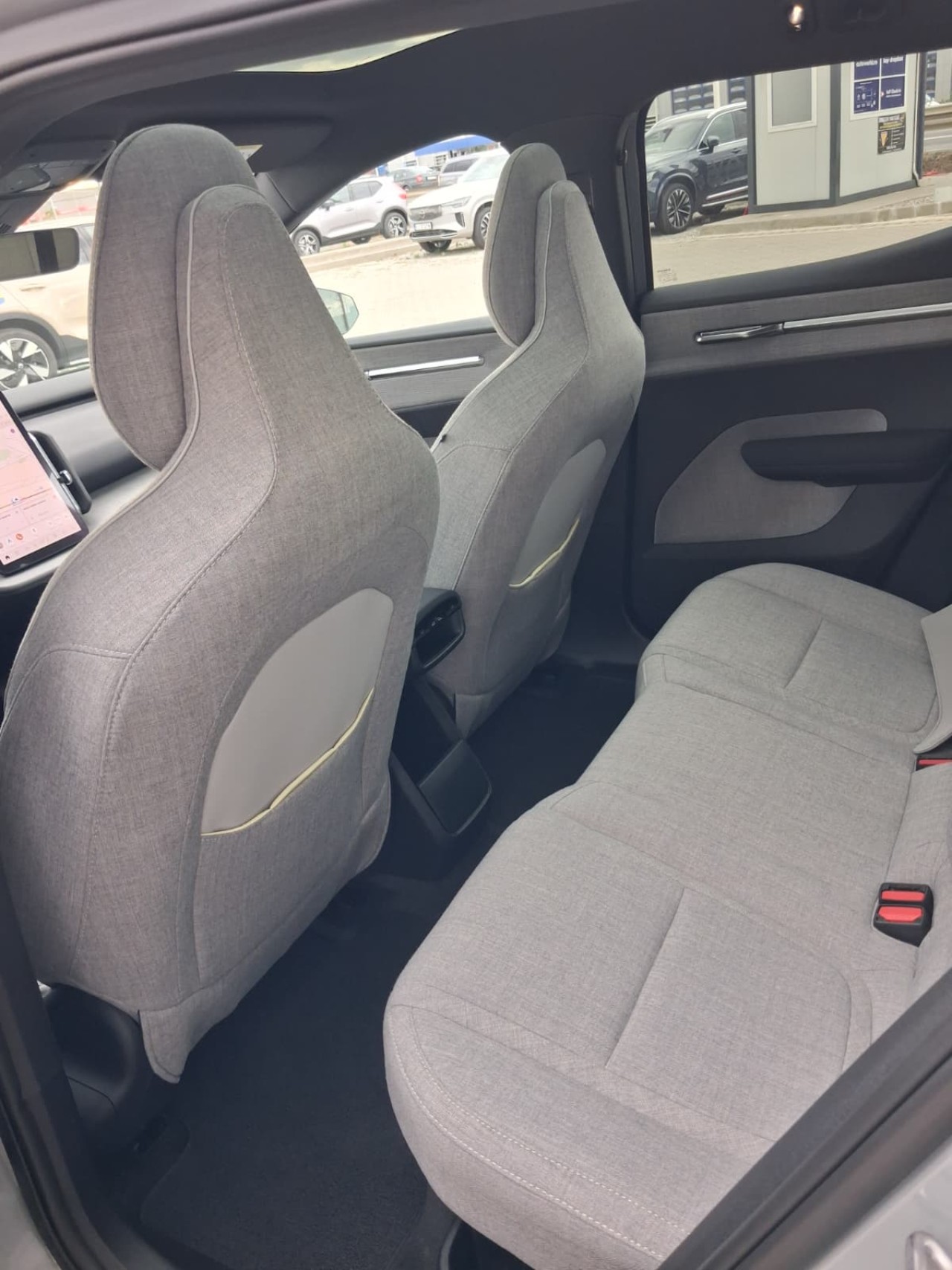 Volvo EX30 Ultra P8