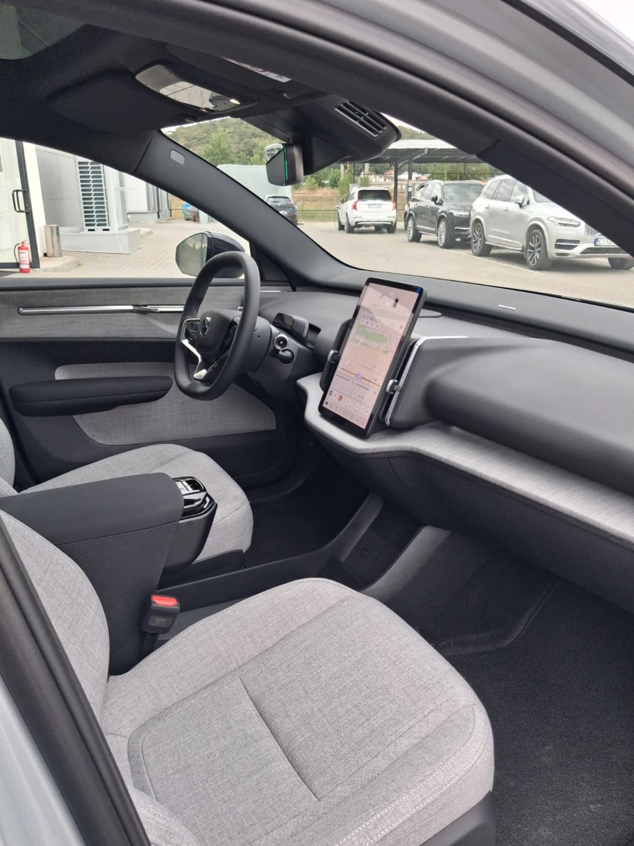 Volvo EX30 Ultra P8
