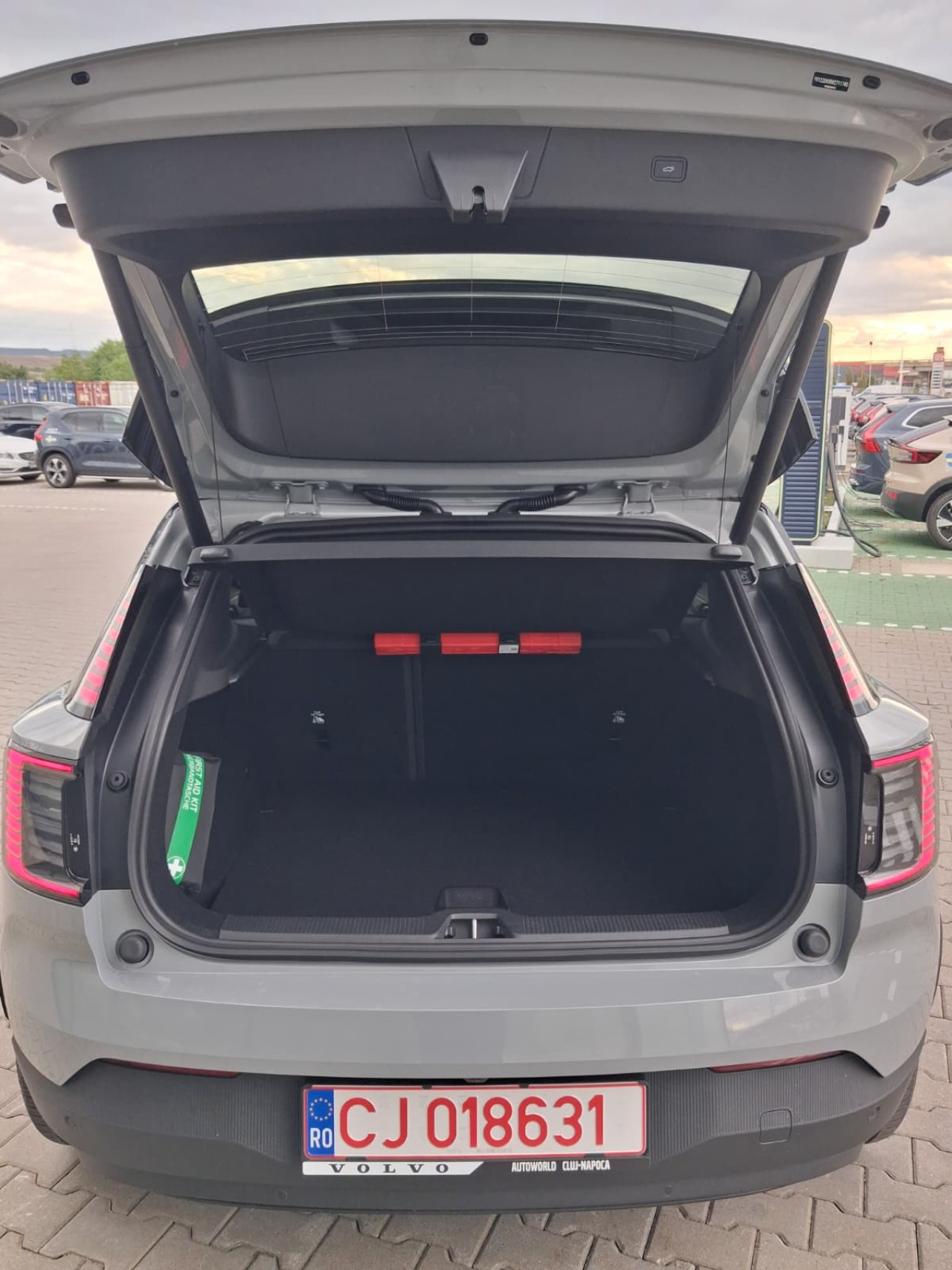 Volvo EX30 Ultra P8