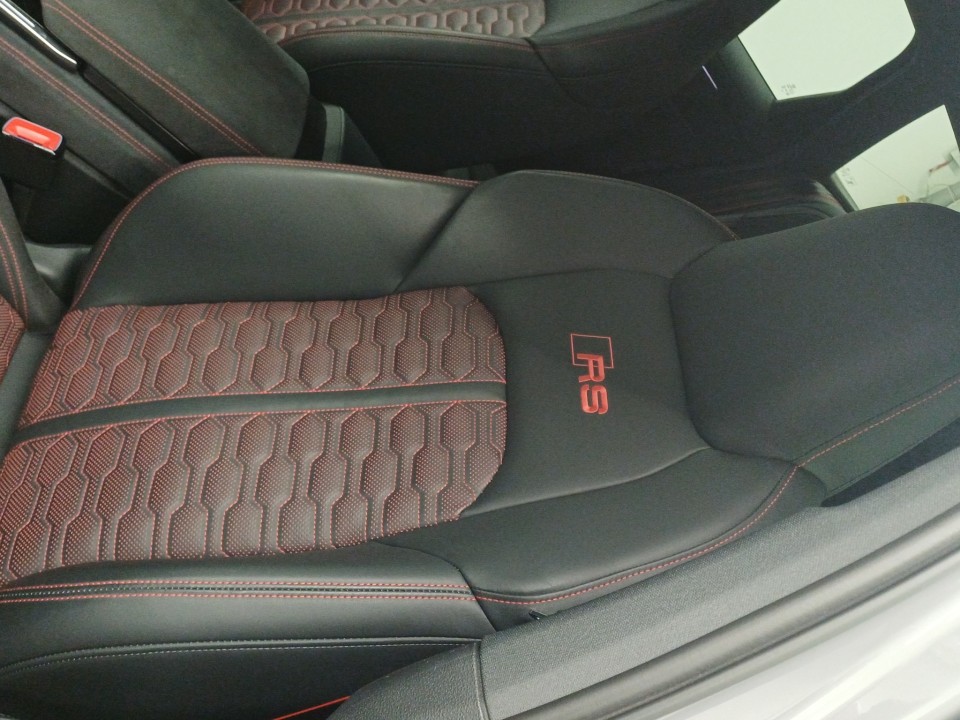 Audi RS6 Avant quattro