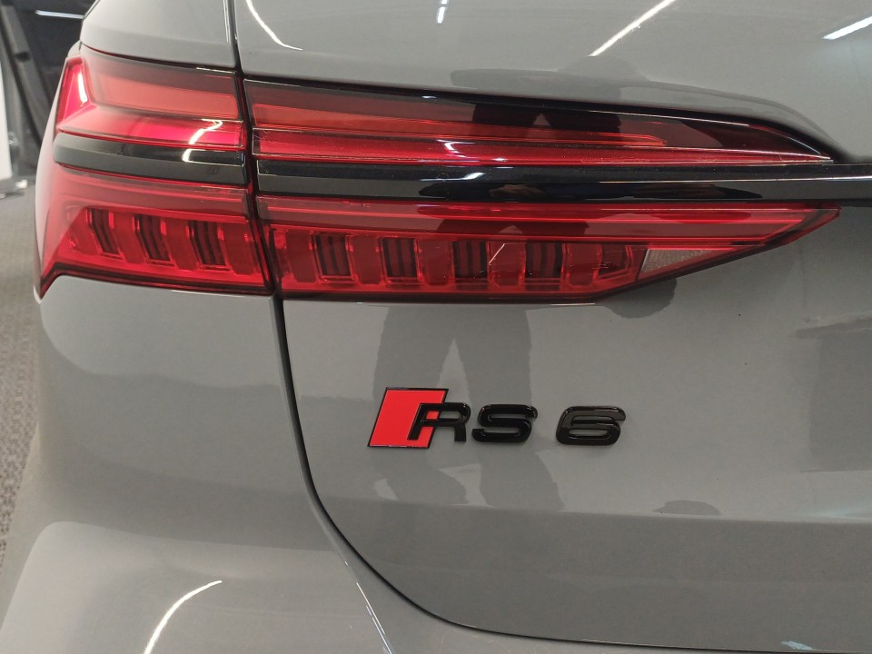 Audi RS6 Avant quattro