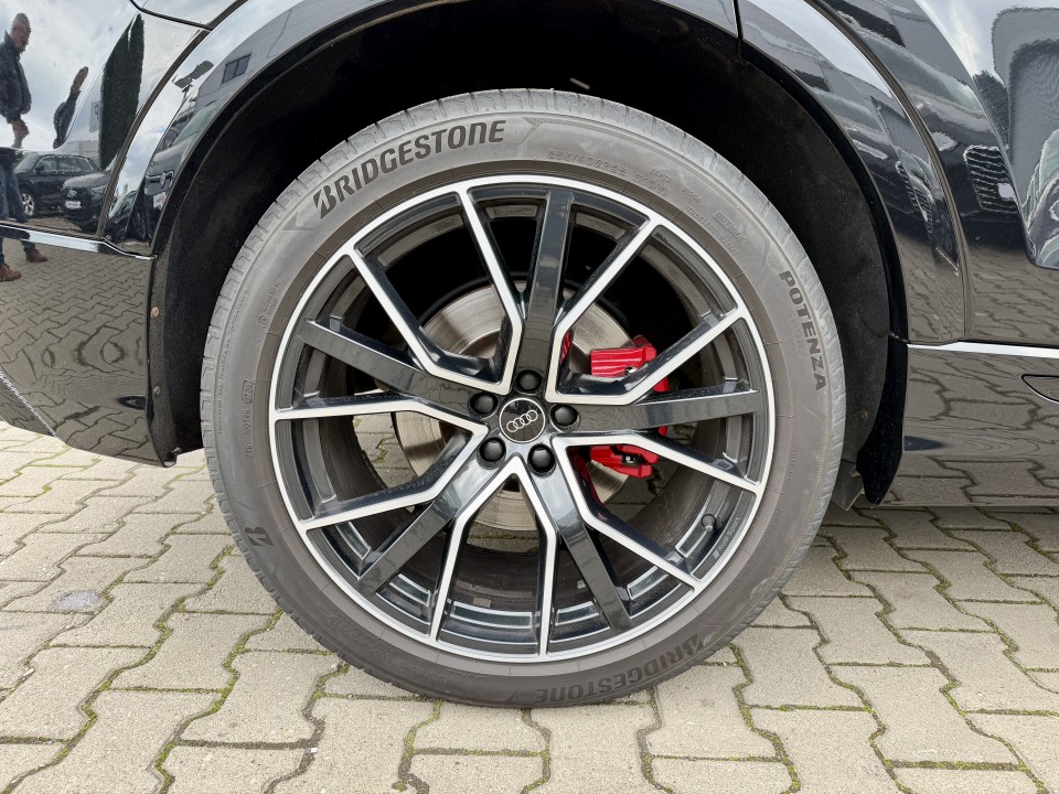 Audi SQ8