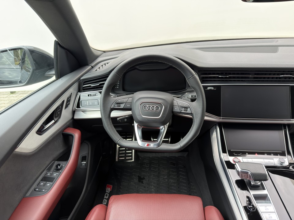 Audi SQ8