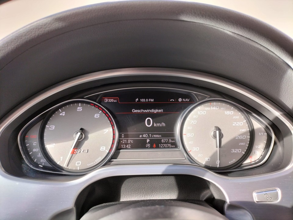 Audi S8