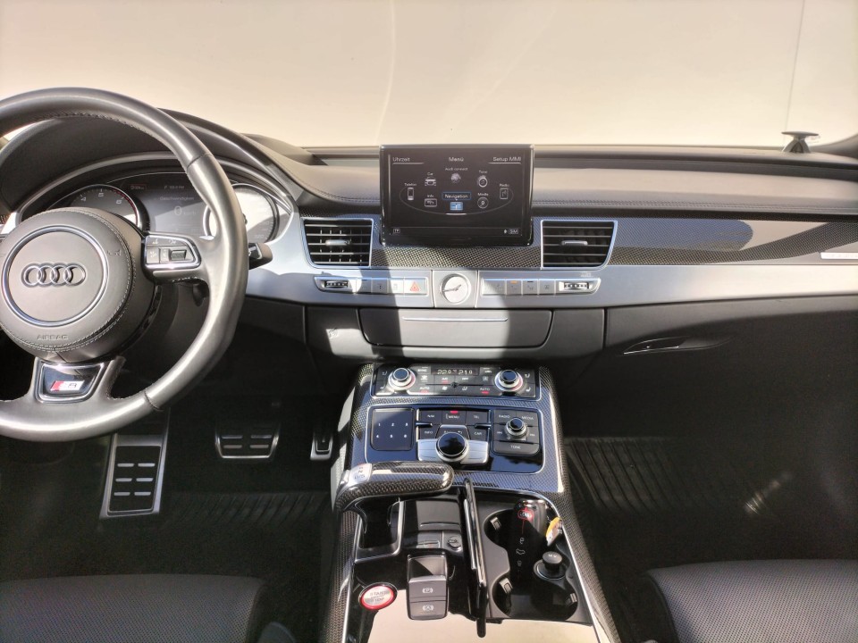 Audi S8