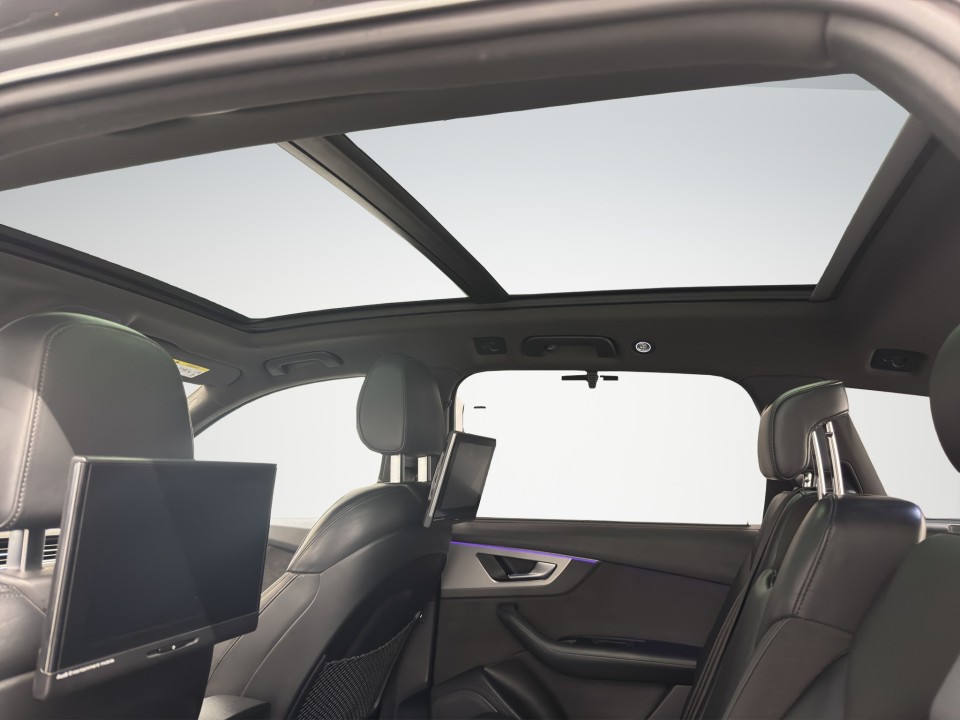 Audi Q7 50 TDI quattro S-line