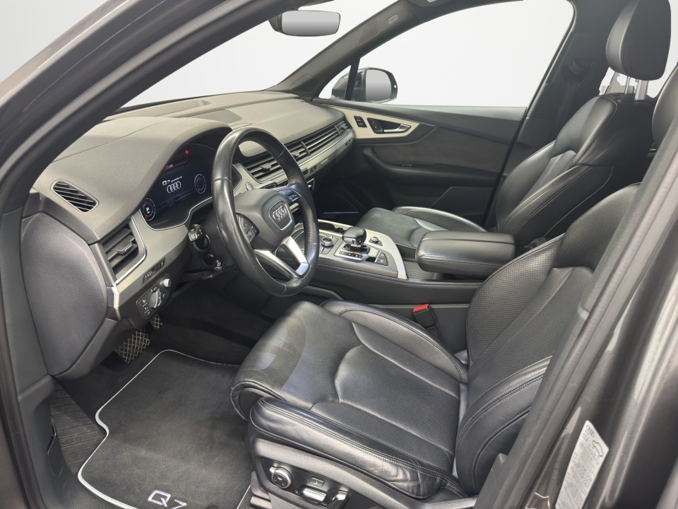 Audi Q7 50 TDI quattro S-line