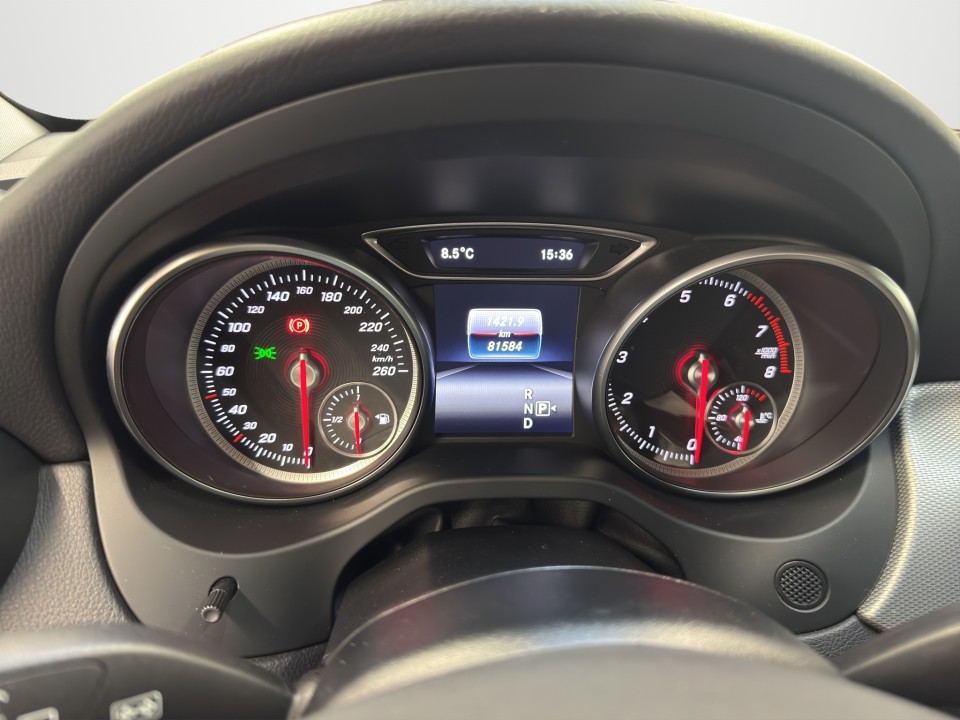 Mercedes-Benz GLA 200