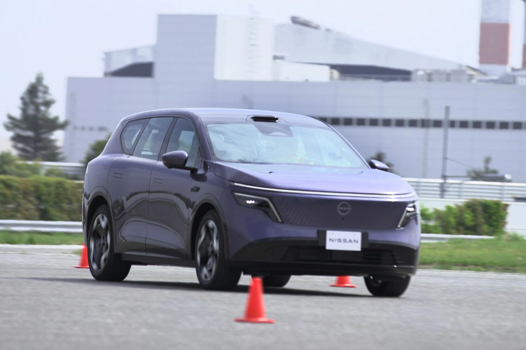 Nissan NX8 2026 310 MAX EDITION 335cp (250kw)