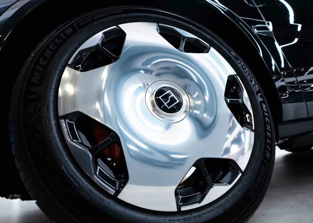 Zeekr 9X Ultra 2.0T 55 kWh (890 CP) Plug-in Hybrid 4WD 2025