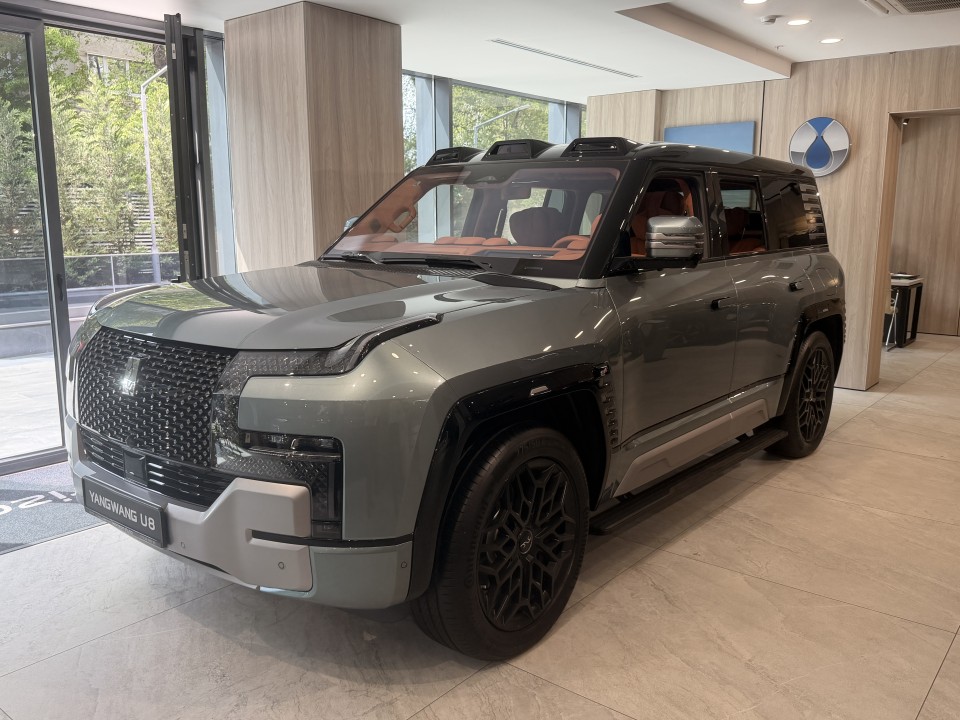 BYD Yangwang U8 Deluxe Edition 2.0T AWD (e⁴)