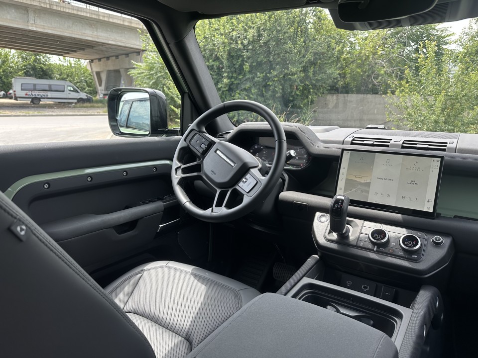 Land Rover Defender 75th Limited Edition Plug-In Hybrid