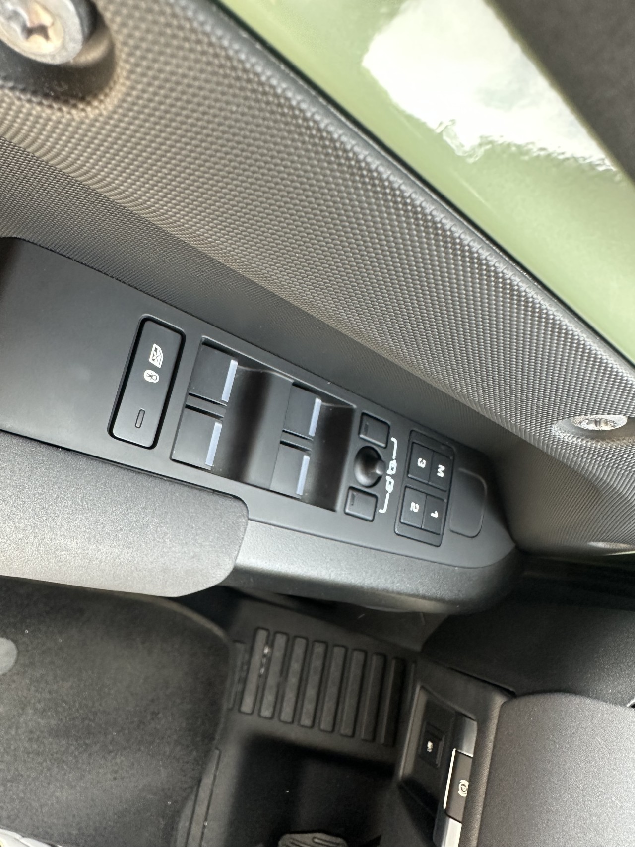 Land Rover Defender 75th Limited Edition Plug-In Hybrid