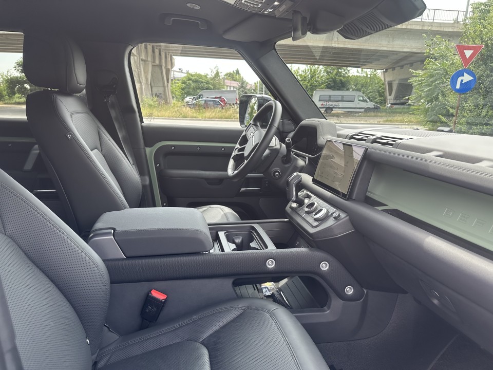 Land Rover Defender 75th Limited Edition Plug-In Hybrid