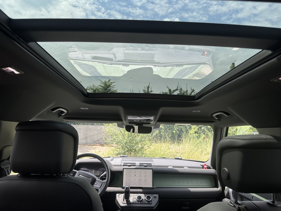 Land Rover Defender 75th Limited Edition Plug-In Hybrid