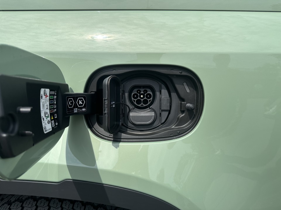 Land Rover Defender 75th Limited Edition Plug-In Hybrid