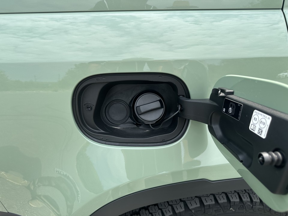 Land Rover Defender 75th Limited Edition Plug-In Hybrid