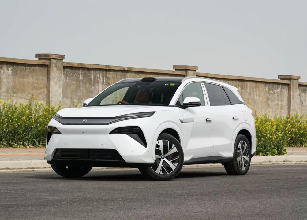 BYD Tang L DM-p 1.5Ti (544 CP) Plug-in Hybrid 4WD E-CVT