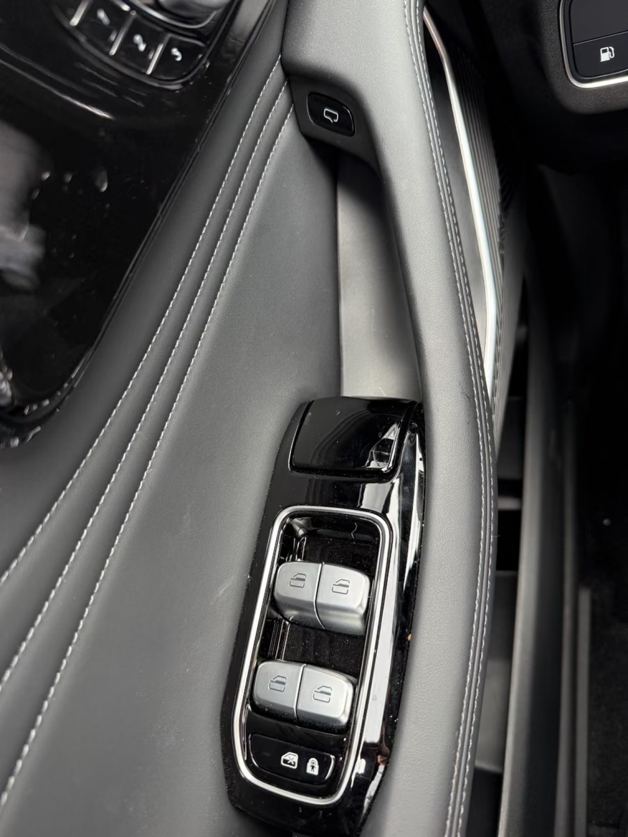 Omoda 9 Premium PHEV