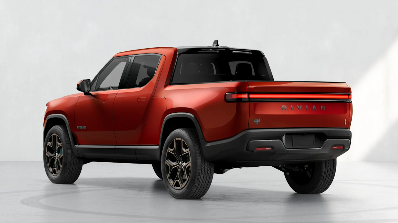 Rivian R1T Quad (1025 CP) 2025