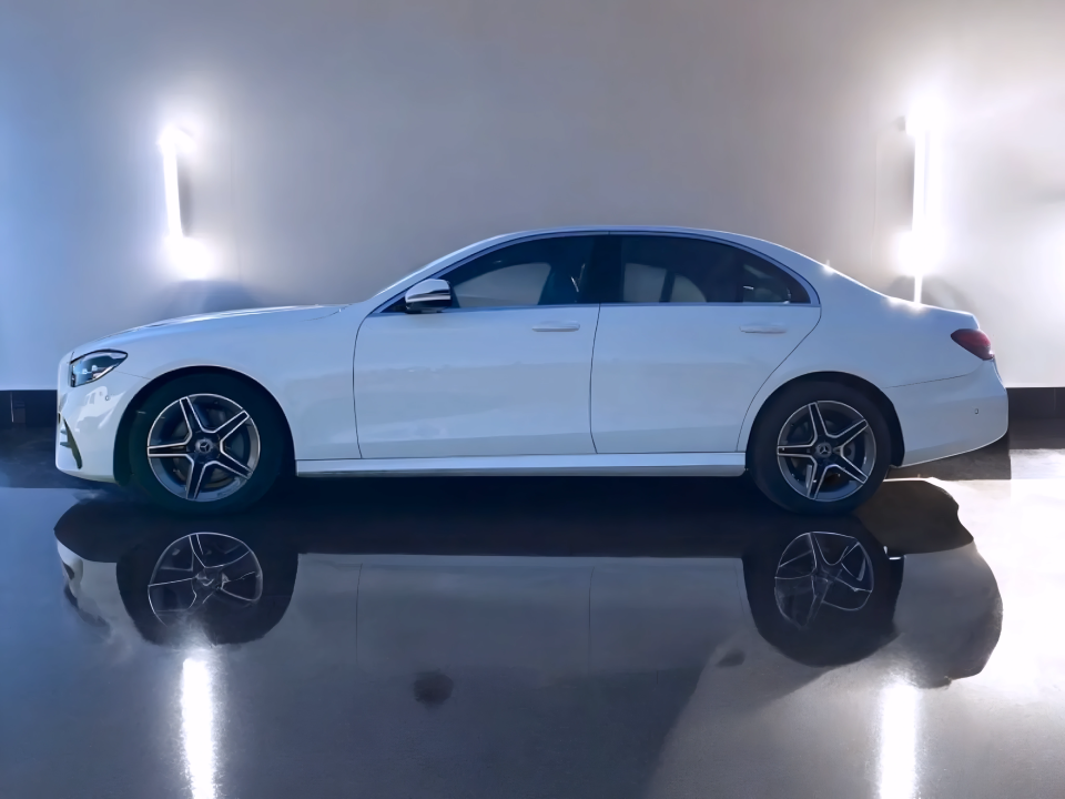 Mercedes-Benz E 220d AMG Line (3)
