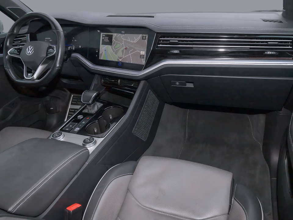 Volkswagen Touareg V6 3.0 TDI R-Line (5)