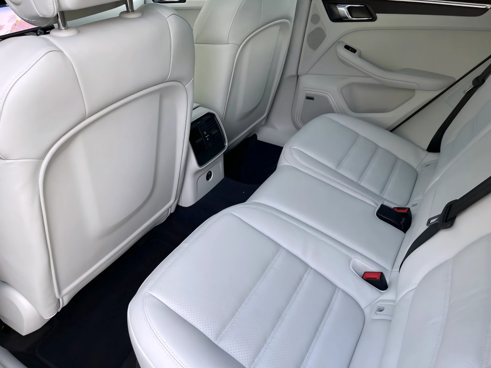 Porsche Macan - foto 13