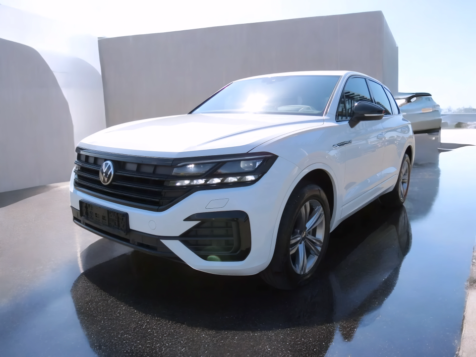 Volkswagen Touareg V6 3.0 TDI R-Line (2)