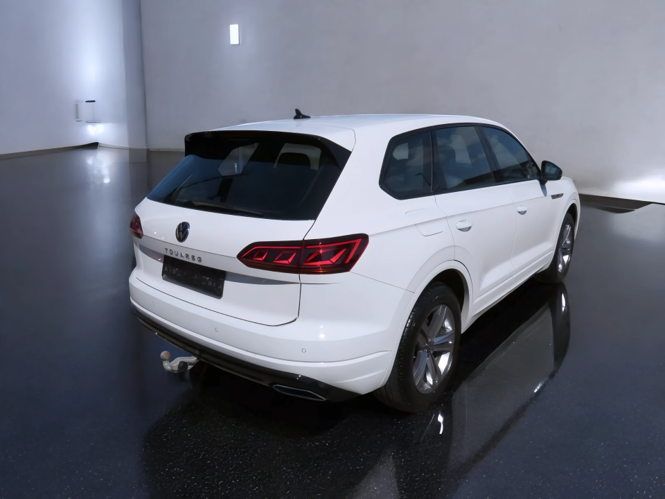 Volkswagen Touareg V6 3.0 TDI R-Line (4)