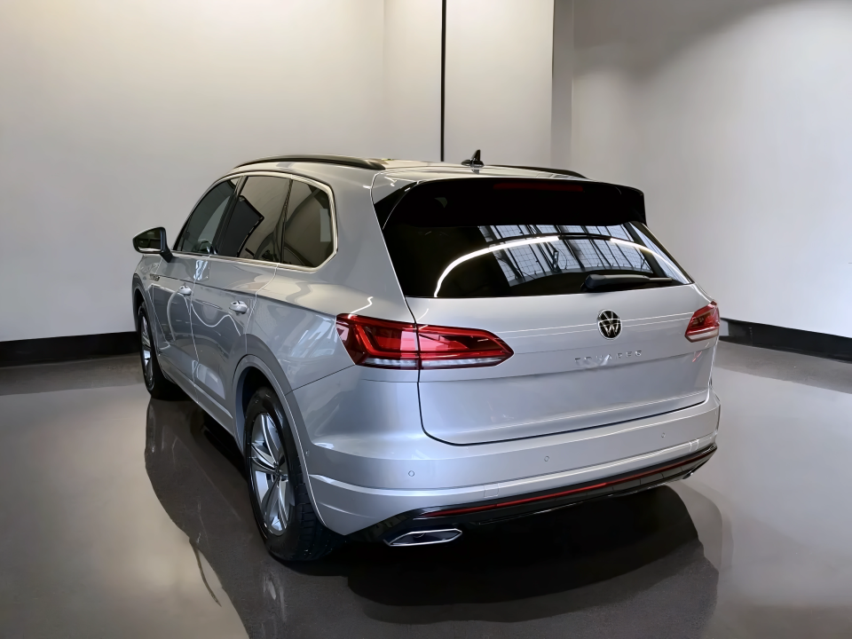 Volkswagen Touareg 3.0 V6 TDI 4Motion R-Line (3)