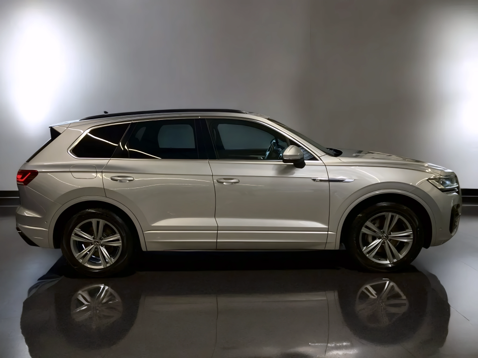 Volkswagen Touareg 3.0 V6 TDI 4Motion R-Line (2)