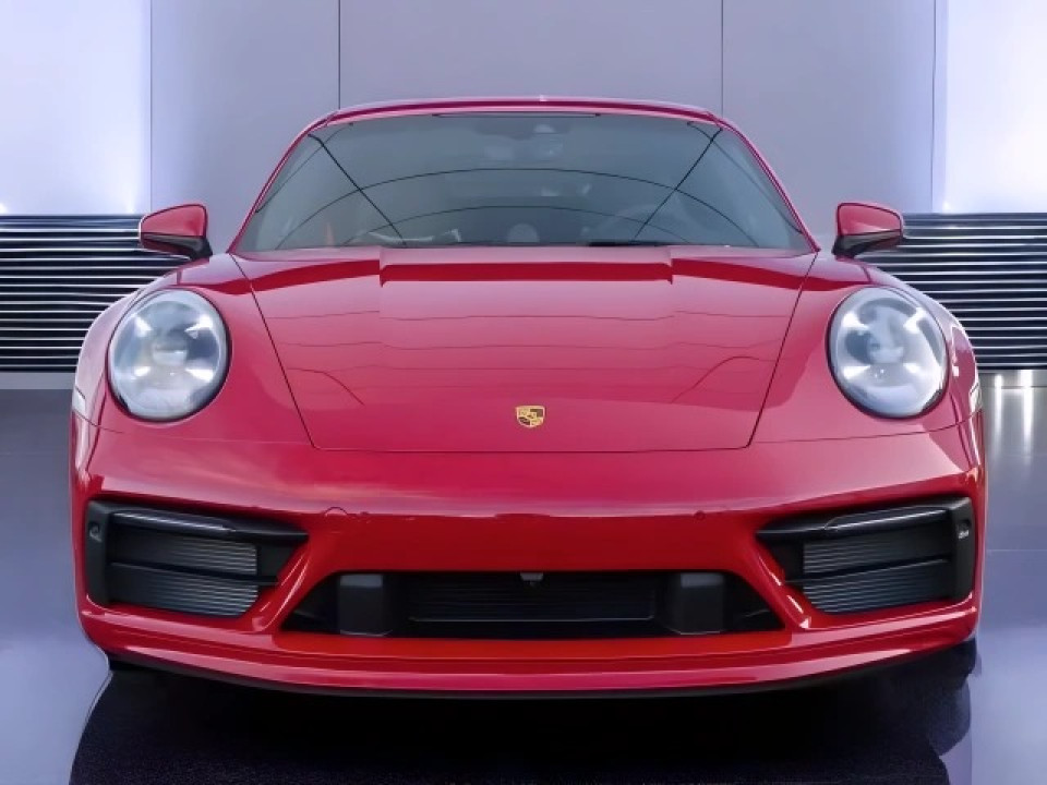 Porsche 911 Carrera GTS (2)