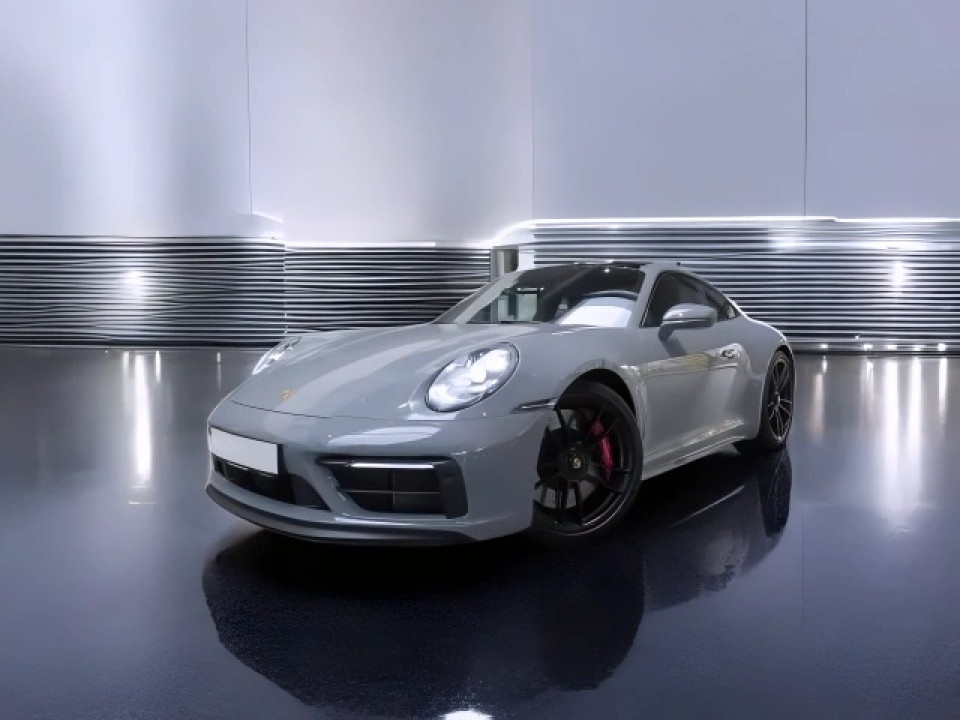 Porsche 911 Carrera GTS (3)