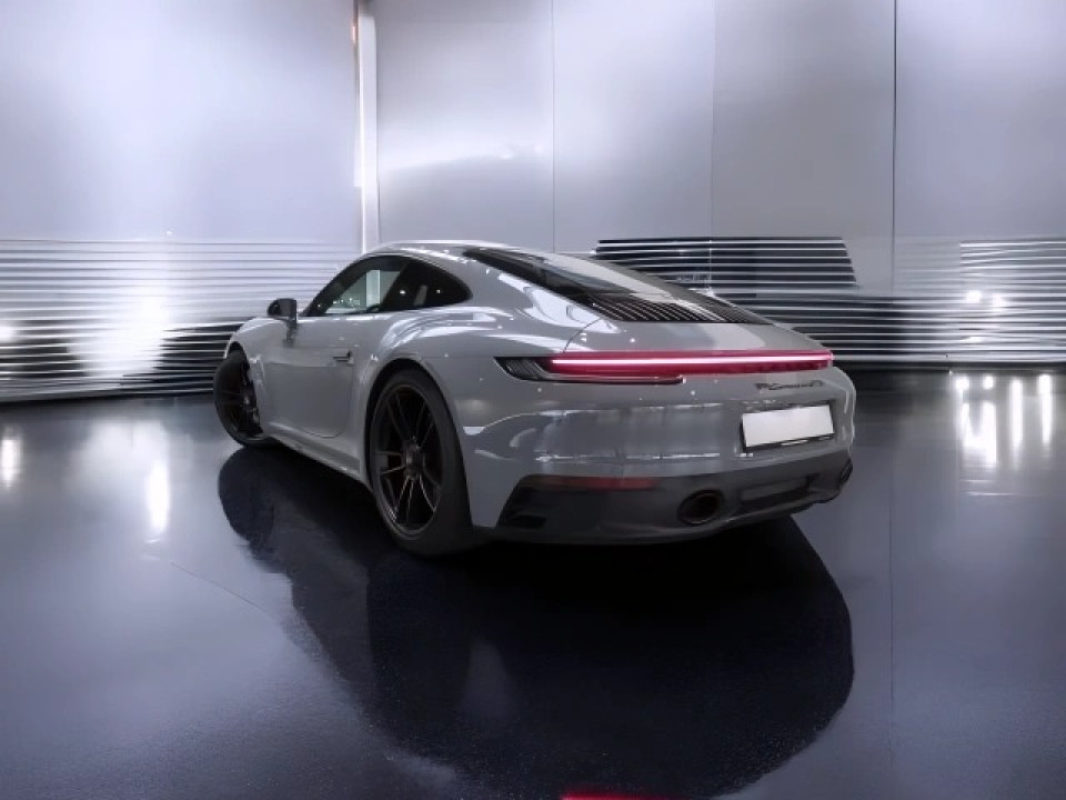 Porsche 911 Carrera GTS (5)