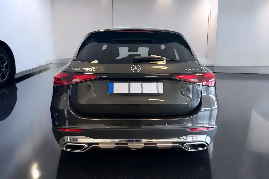 Mercedes-Benz GLC 300e 4MATIC (4)