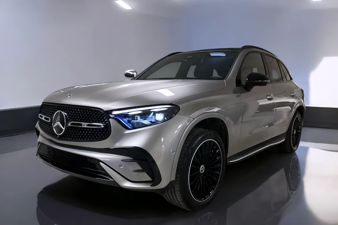 Mercedes-Benz GLC 300 e 4MATIC AMG (5)