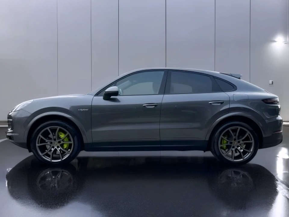 Porsche Cayenne Coupe E-Hybrid (4)