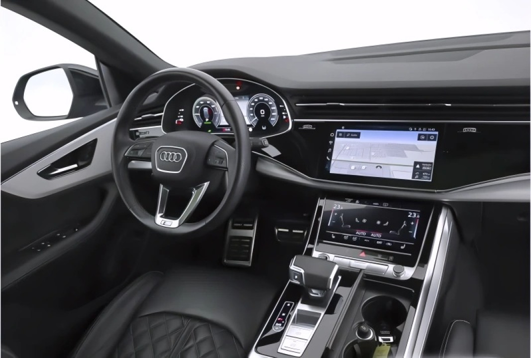 Audi Q8 55 TFSIe Quattro S-Line (5)
