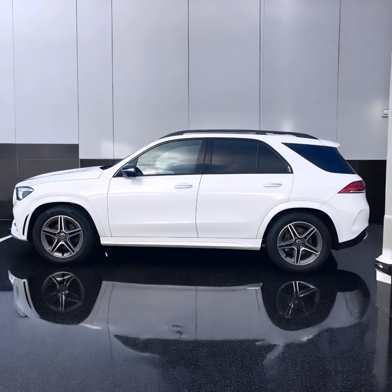 Mercedes-Benz GLE 400d 4MATIC AMG Line - foto 7