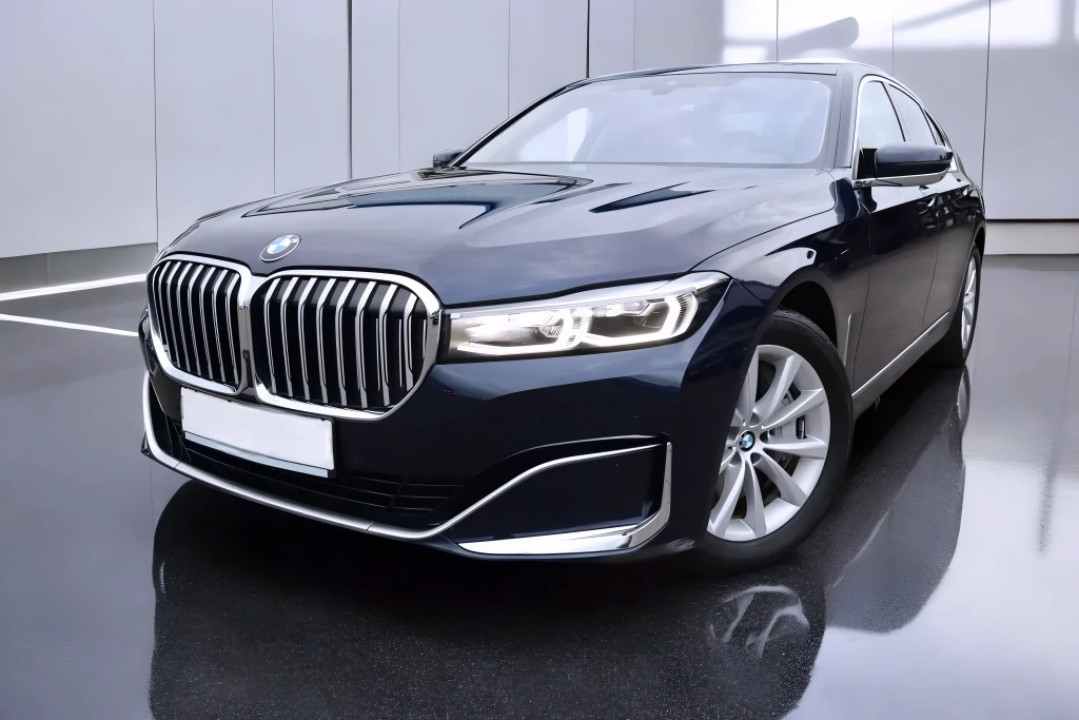 BMW Seria 7 740d xDrive (3)