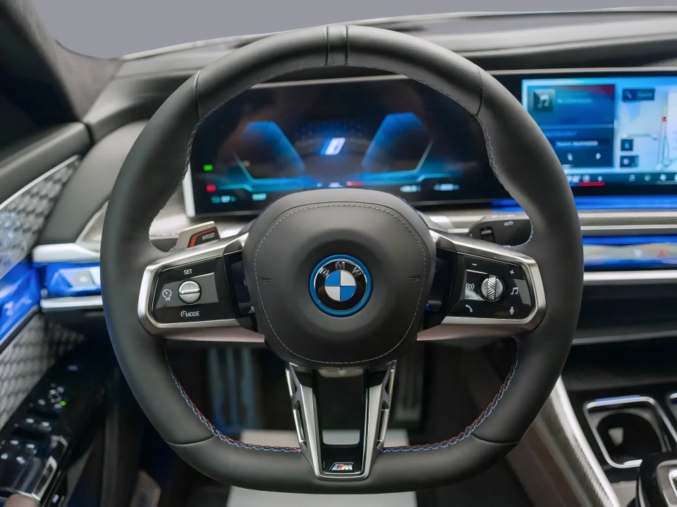 BMW i7 M70 xDrive (4)